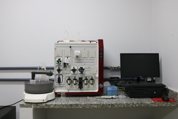 Purificador de Proteína marca AKTA- GE